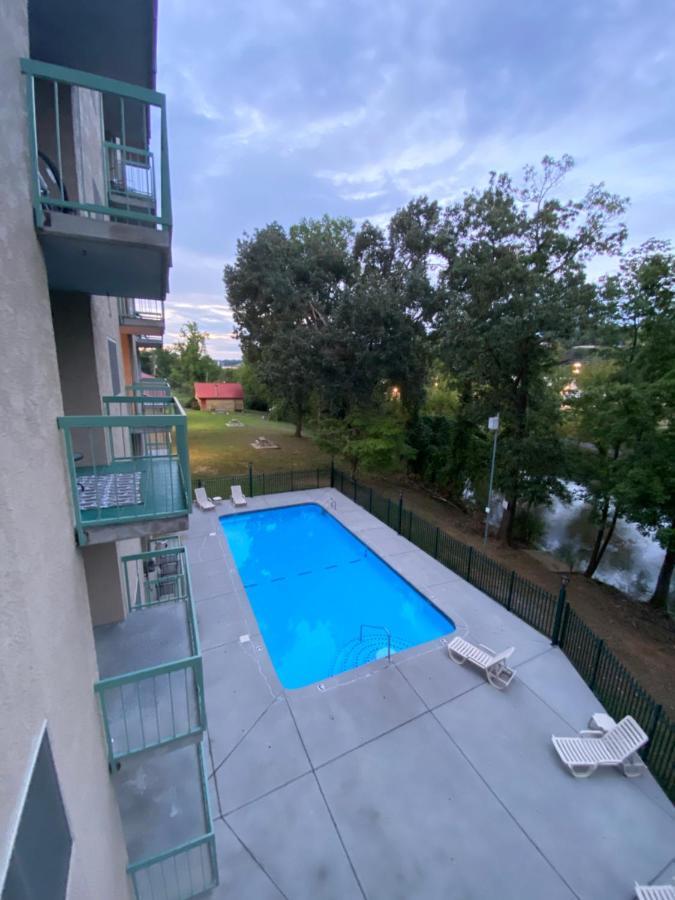 פיג'ן פורג' River Place Condos #501 2Bd מראה חיצוני תמונה